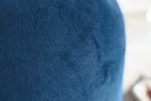 Load image into Gallery viewer, THEDA, 18x18&#39;&#39; - Pillow Cover