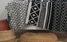 Load image into Gallery viewer, FOXI, THROW Blanket