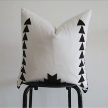 Load image into Gallery viewer, JESSA, 18x18” - Pillow Cover