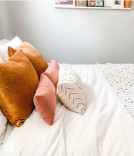 Load image into Gallery viewer, ZOEY,  LUMBAR 12x20&#39;&#39; - Pillow Cover