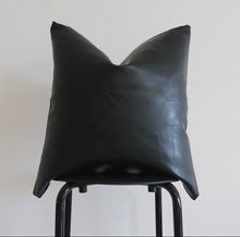 Load image into Gallery viewer, DELPHINE, 18x18&#39;&#39; - Pillow Cover