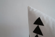 Load image into Gallery viewer, JESSA, 18x18” - Pillow Cover