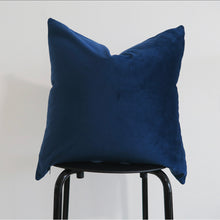 Load image into Gallery viewer, THEDA, 18x18&#39;&#39; - Pillow Cover